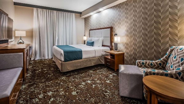 Best Western Premier Ankeny Hotel image 7